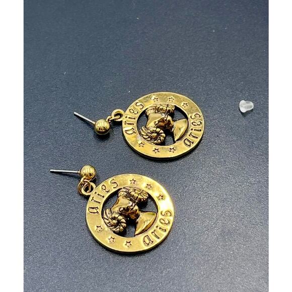 Avon Aries Ram Zodiac March Vintage Pierced Gold Tone Dangling Earrings - Picture 8 of 8